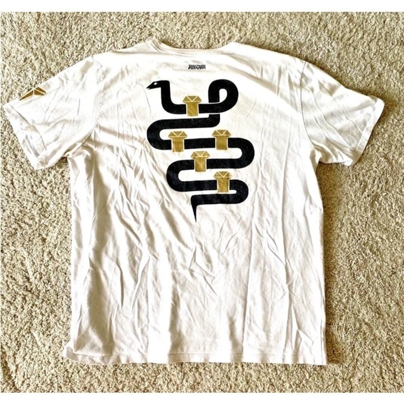 Nike Kobe Bryant Sz XL Graphic T Shirt Black Mamba 5 Championship Rings White - Picture 1 of 5